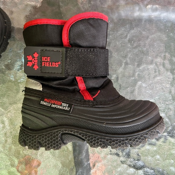 Ice fields | waterproof black winter boots | size 6 - Picture 2 of 12
